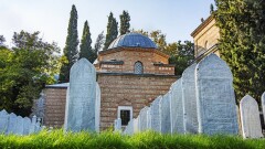 "Өмір сүру де, өлу де қымбат". Көкшетаулықтар жерлеу қызметінің бағасына шағымданды