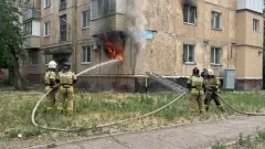 Павлодарда көпқабатты үйден өрт шығып, бойжеткен терезеден секіріп кетті
