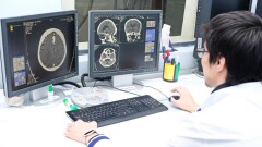 Үштілділік саясаты мен жаһандану. Қазақ тілін ғылым тілі ретінде дамытуға не кедергі?