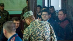 "Жымию былай тұрсын, сіз күліп тұрсыз ғой". Судья Бишімбаевқа ескерту жасады
