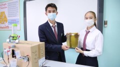 Ақтаулық оқушылар арамшөптен 3 жылда жойылатын биопакет дайындады