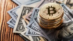 Экономика министрі: Қазақстандықтар үшін ақшасын теңге депозиттерінде сақтау тиімді