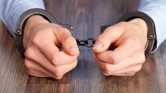 27 млн теңге жымқырған алматылық есепші Түркиядан экстрадицияланды