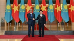 Тоқаев Вьетнам Ұлттық жиналысының төрағасына заң шығару органдарының өзара сапар алмасу ісін жандандыруды ұсынды