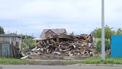 Солтүстікте көктемде су басқан аумақ үйілген қоқыс алаңына айналған