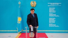 Астана әкімі Алтай Көлгінов сайлауда дауыс берді