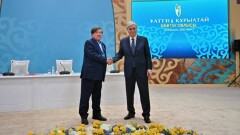 Ақын Мұхтар Шахановқа "Қазақстанның Еңбек ері" атағы берілді