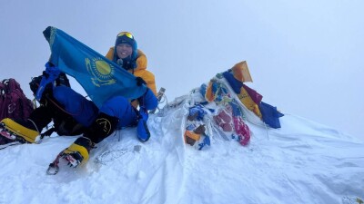 Эвересті бағындырған қазақ қызы: Өте қорқынышты сәт болды. Бірақ "Күшіміз барда, жүре беруіміз керек" деп ойладым