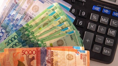 Атырау облысында үш ай жалақы алмаған спорт мектебінің қызметкерлері наразылыққа шықты