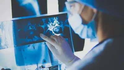 Ғалымдар аса қауіпті ми ісігін емдеудің қарапайым жолын тапты