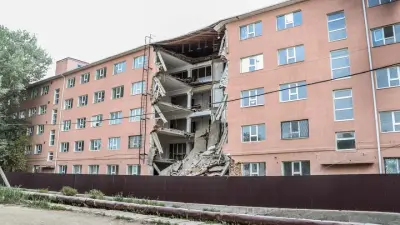 Атырауда университет жатақханасы құлады: зардап шеккендер жоқ