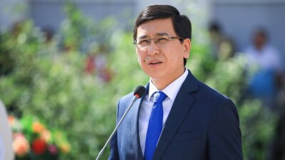 Аймағамбетов: Жұмыс ауыстырған мектеп директорларының қызметкерлерін ертіп әкетуіне тыйым салу керек