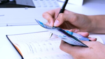 Қазақстанда қомақты несиені қай банктер береді?