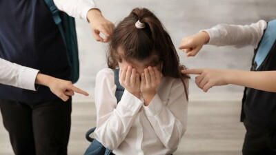 Қазақстанда ата-аналардың 58 пайызы баласының суреті мен жеке мәліметін желіге жариялайды