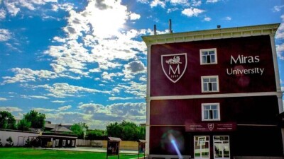 Шымкенттегі Мирас және Орда университеттері бас лицензиясынан айырылды. Олар түлектерге диплом бере алмайды