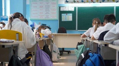 Алматы облысында тұрғындар 7 жыл бұрын салынған мектептің жарамсыз деп танылғанына наразы