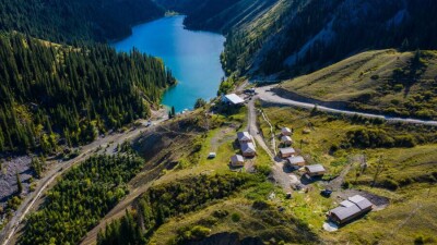 Президент Алматы облысын екіге бөліп, Жетісу облысын құруды ұсынды