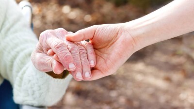 Орташа жас – 79,4. Халқы ең ұзақ өмір сүретін ел қайсы?