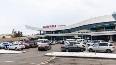 Берік Асылов: Әуежайлар маңында ұшақтың қонуына қауіпті 100 мыңнан астам нысан бар