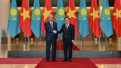 Тоқаев Вьетнам Ұлттық жиналысының төрағасына заң шығару органдарының өзара сапар алмасу ісін жандандыруды ұсынды