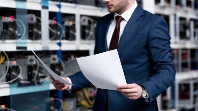 Тоқаев салықты аз төлейтін майнинг фермаларын жөнге салуды тапсырды