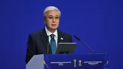 Президент: Алдымызда бизнес бетпе-бет келетін әкімшілік кедергілерді азайту міндеті тұр