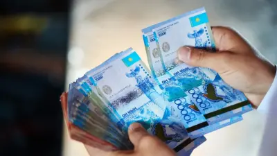 "Қағаз, қаламды өзіміз сатып аламыз". Семейде көлік колледжінің мұғалімдері бірнеше айдан бері жалақы ала алмай жүр