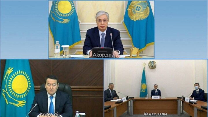 Тоқаев: "Кабинетін жылдар бойы босатпайтын" шенеуніктермен оңай қоштасу керек