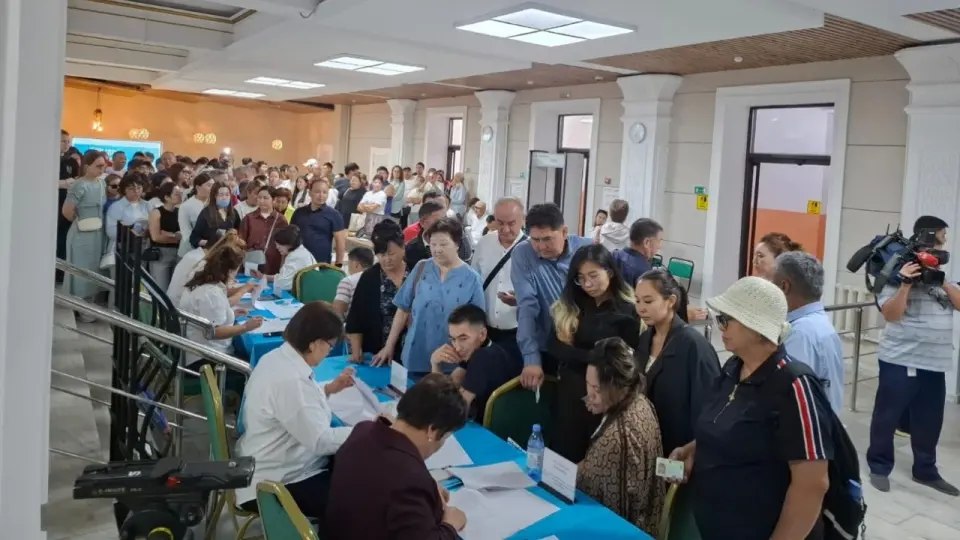 Қазақстанда Құрылтай сайлауына дауыс беру үшін учаскелер ашылды