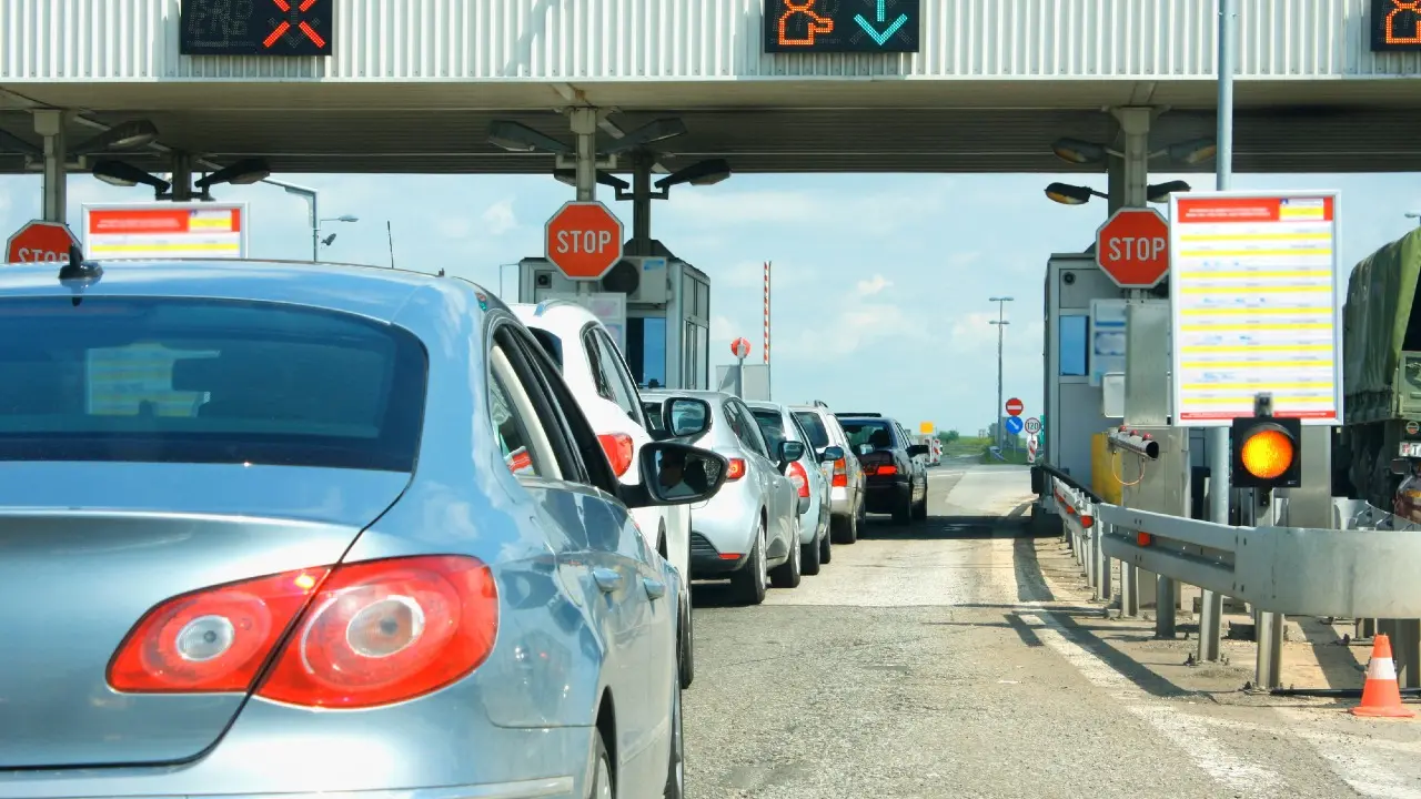 Қазақстанда 250 шақырым ақылы жол уақытша тегін болады