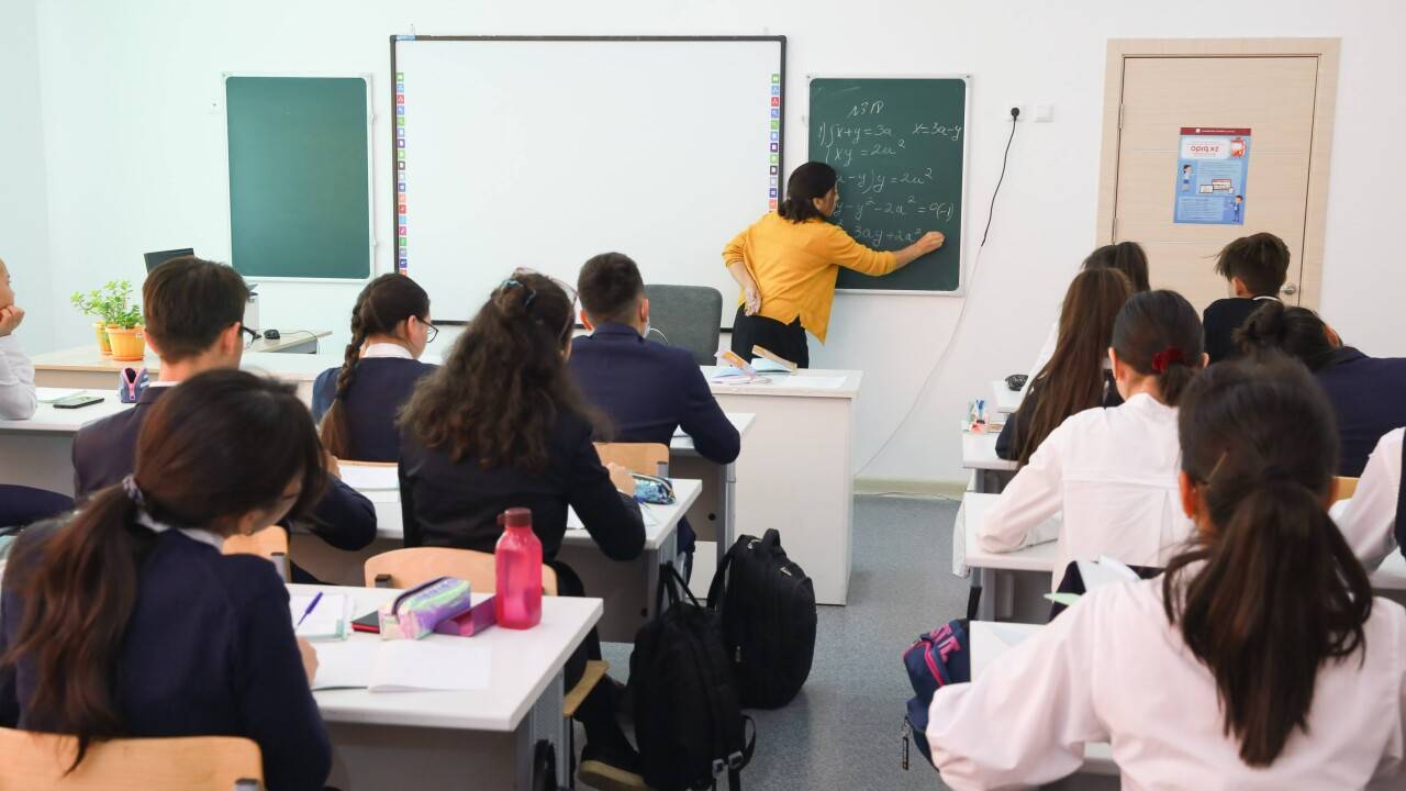Аттестат пен дипломды қатар береді: Биыл Астанада алғаш рет эксперименттік білім бағдарламасына 270 оқушы қабылданады