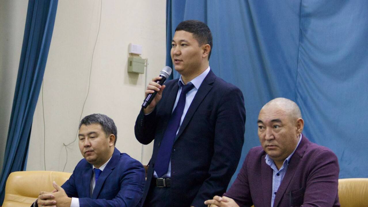 Астана тілдерді дамыту және архив ісі басқармасының басшысы Сәкен Есіркеп