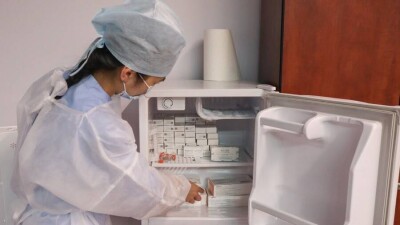 Почему не стоит ждать западные вакцины и чем лучше ревакцинироваться