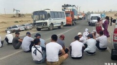 Безработные перекрыли дорогу к месторождению "Мангистаумунайгаз"