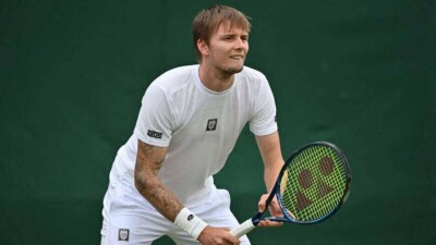 Александр Бублик и Александр Недовесов завершили выступления на Уимблдоне