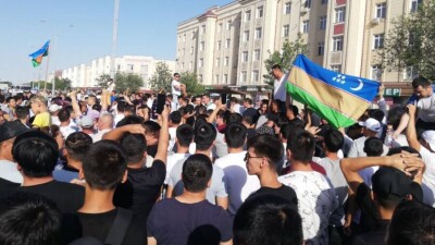 В Каракалпакстане митингуют против поправок в Конституцию Узбекистана