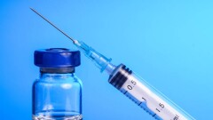 В России на несколько месяцев приостановили выпуск вакцины "КовиВак"