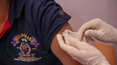 Более 15 млн доз вакцины от коронавируса выбросили в США