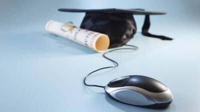 Министр образования призвал вузы не увлекаться дистанционным обучением