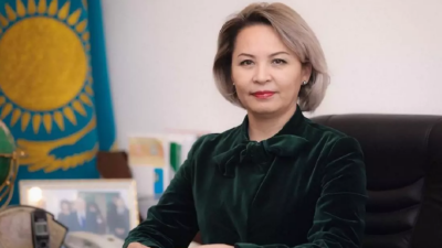 Уволенная со скандалом чиновница из Актобе снова работает в акимате