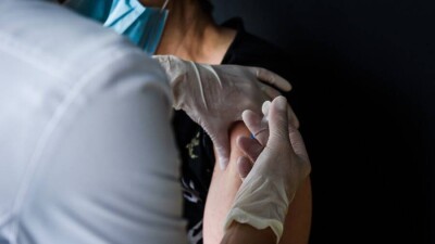 Минздрав Израиля заявил, что третья доза вакцины против Covid-19 ослабляет штамм "Дельта"