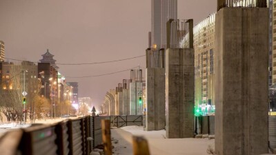 Грузовик врезался в конструкцию LRT в Нур-Султане