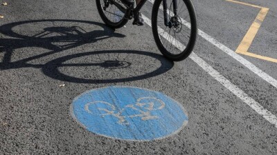 В Алматы велосипедную полосу на улице Сатпаева подготовят к октябрю