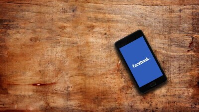 Facebook планирует сменить название