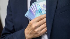 Талдықорғанда білім бөлімінің басшысы 280 млн теңге пара алды деген күдікпен ұсталды