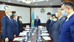 Мәжіліс депутаттары қайғылы оқиғада қаза тапқандарды бір минуттық үнсіздікпен еске алды