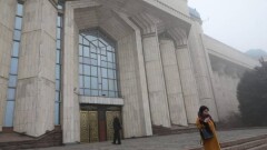 Алматыда музей қызметкерлері жаралы курстанттар мен полицейлерді қалай құтқарды?