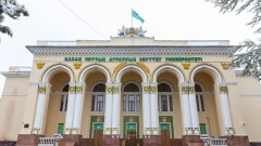 Жатақхана, оқу ғимараты, жер учаскелері. Депутат Алматыдағы аграрлық университеттің қолды болған мүлкін қайтаруды сұрады