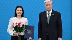 Тоқаев жас ғалымдарға баспана кілтін табыстады