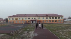 Түркістан облысында 610 млн теңгеге салынған мектеп 2 ай оқуға ғана жарады